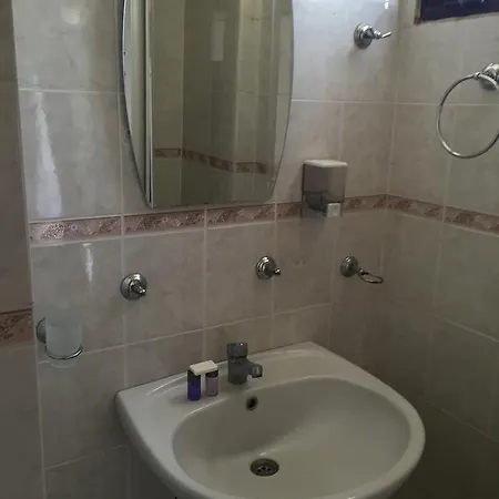 Arslanturk Ada Buti̇k Kusadasi