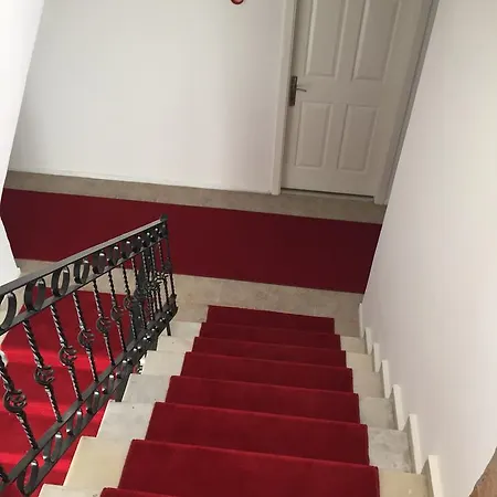 Мотель Arslanturk Ada Buti̇k Кушадасы