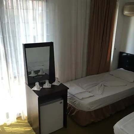 Arslanturk Ada Buti̇k Kusadasi