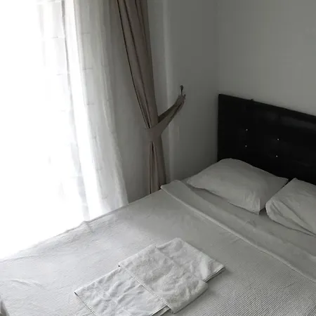 Arslanturk Ada Buti̇k Motel Kusadasi