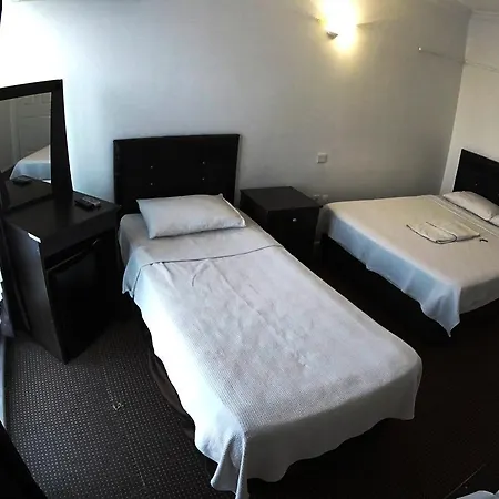 Arslanturk Ada Buti̇k Kusadasi