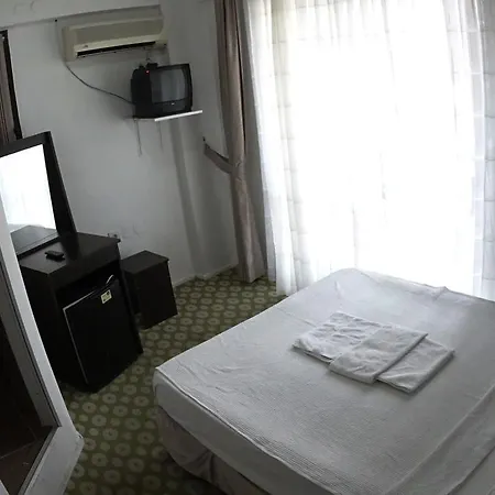Motel Arslanturk Ada Buti̇k Kusadasi